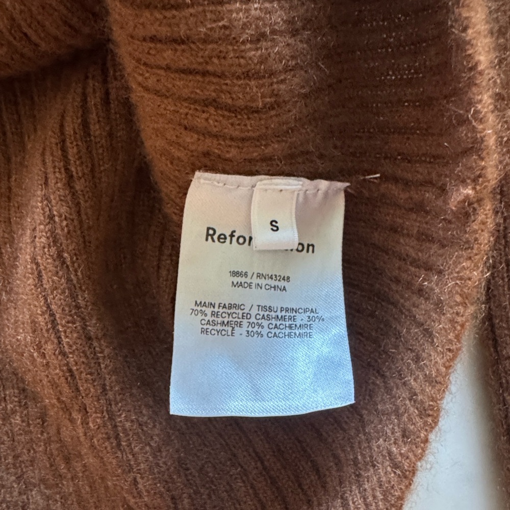 Reformation Hart cashmere sweater s - Picture 5 of 5